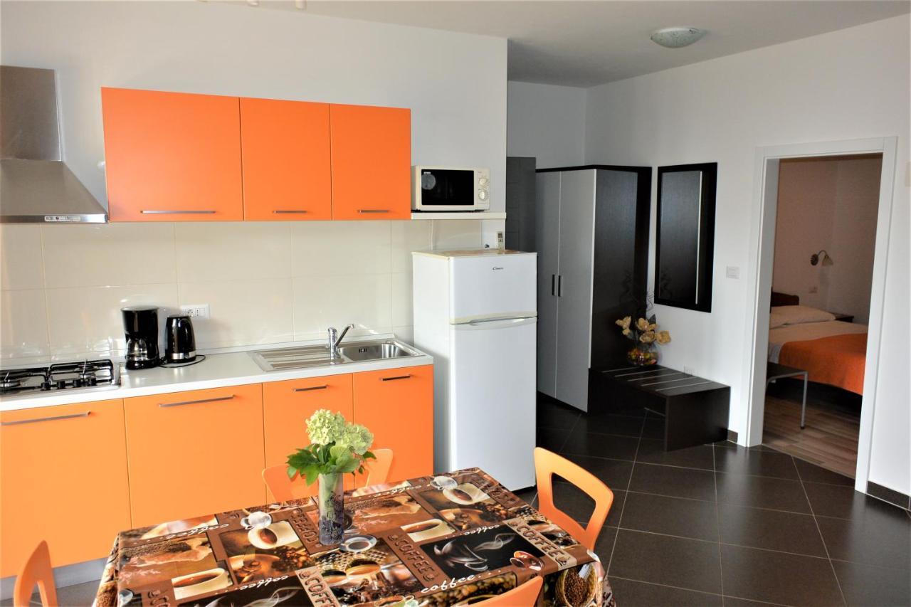 Villa Ema โรวีน ภายนอก รูปภาพ