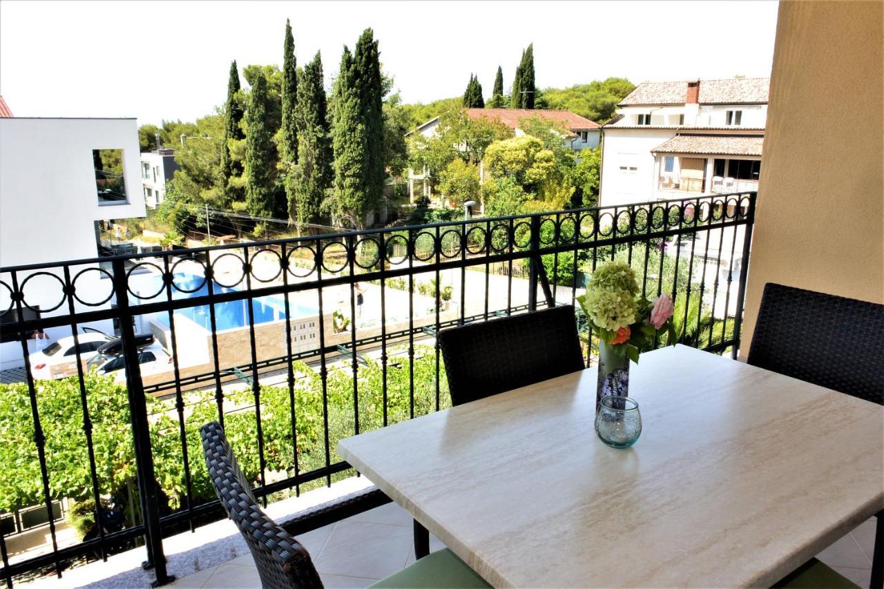 Villa Ema โรวีน ภายนอก รูปภาพ